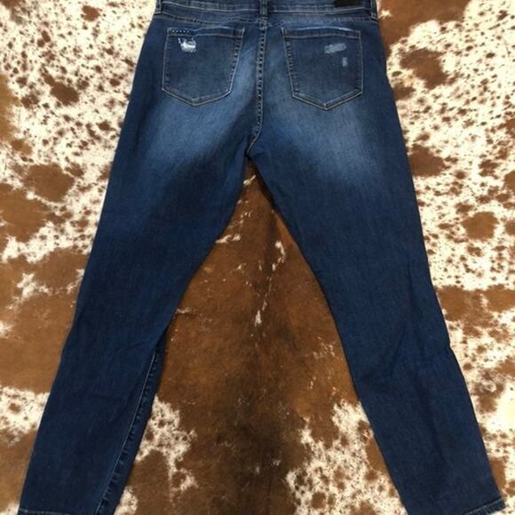 Blank NYC Highly Distressed Skinny Jeans Women's Bleached Medium Wash SZ 32 - Picture 5 of 5